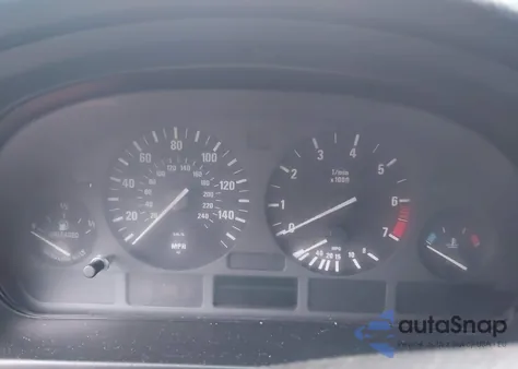 1999 BMW 528I z USA, uszkodzony, nr VIN WBADM5341XBY16910